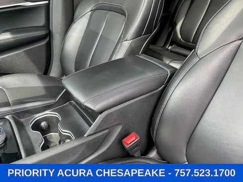 Used 2025 Jeep Grand Cherokee L Limited w/ Black Appearance Package AWD/4WD image 23