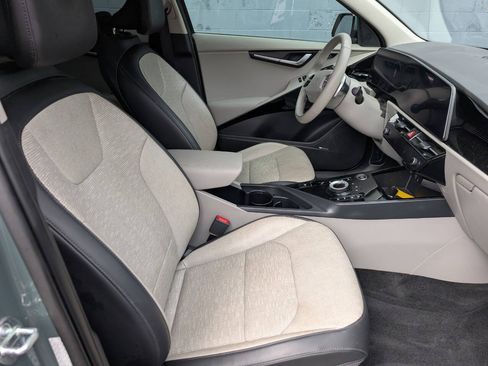 Used 2023 Kia Niro Wave w/ Wave Preserve Package FWD image 8