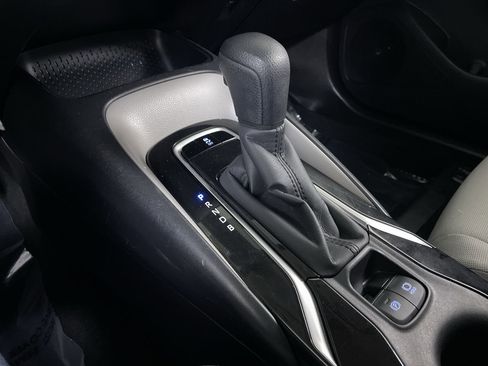 Used 2020 Toyota Corolla LE image 17