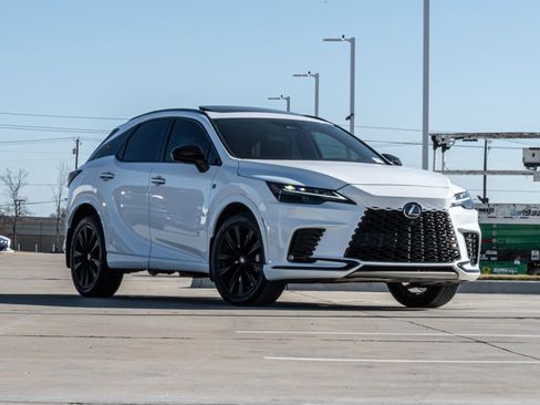 Used 2024 Lexus RX 500h F Sport image 2