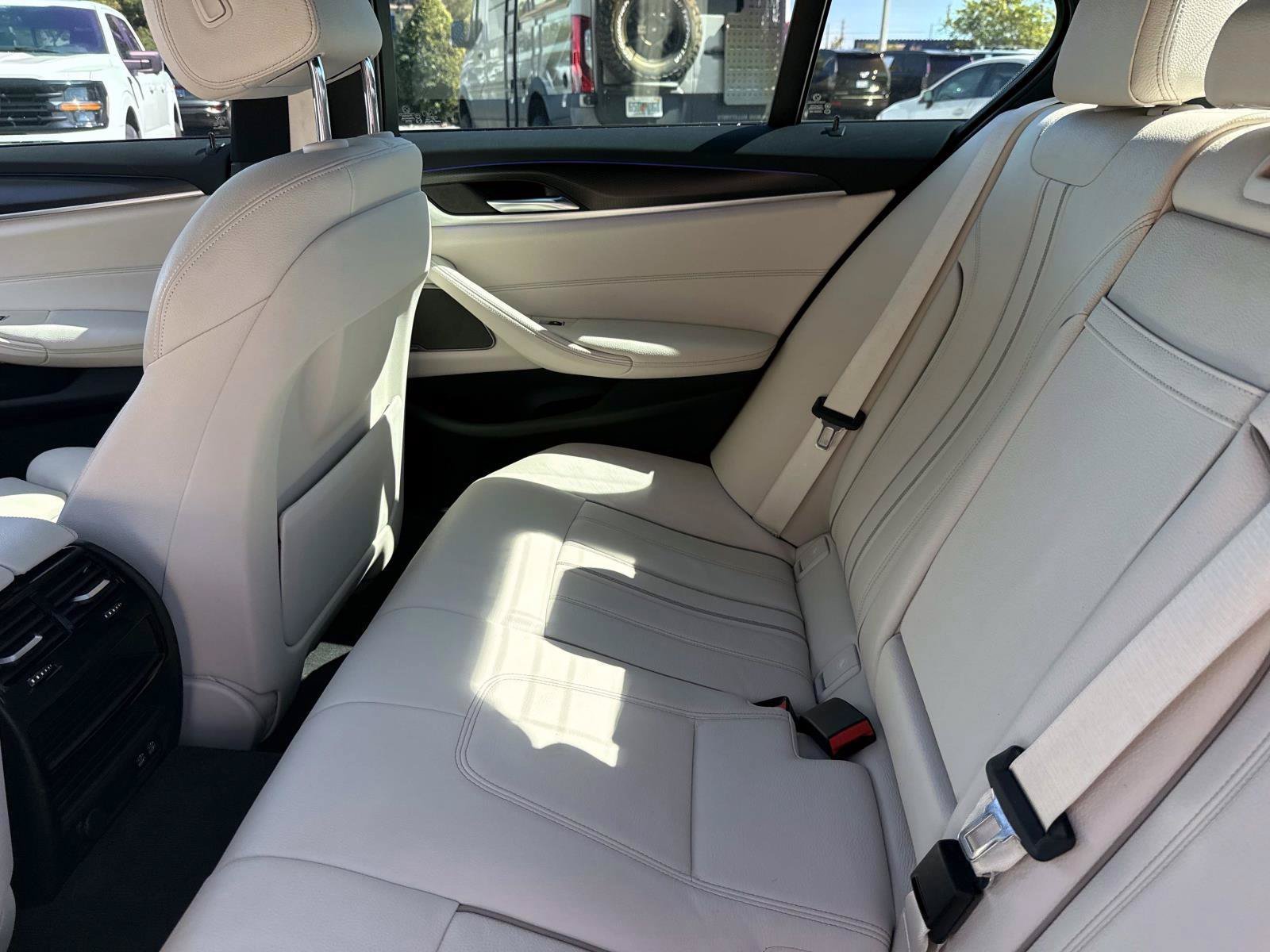 Used 2021 BMW 540i w/ M Sport Package RWD image 13