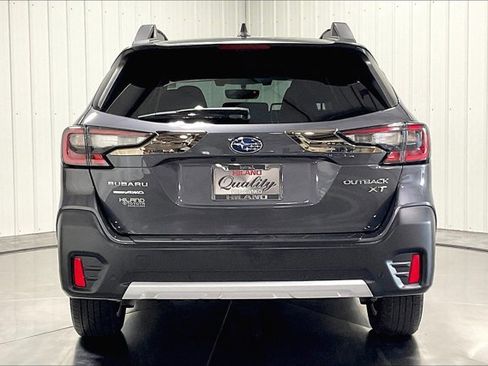 Used 2022 Subaru Outback Limited XT image 4