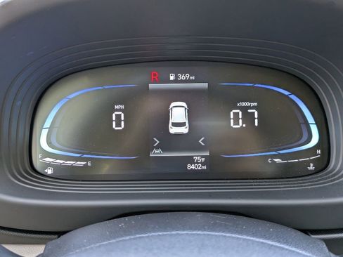 Certified 2025 Hyundai Venue SEL FWD image 26