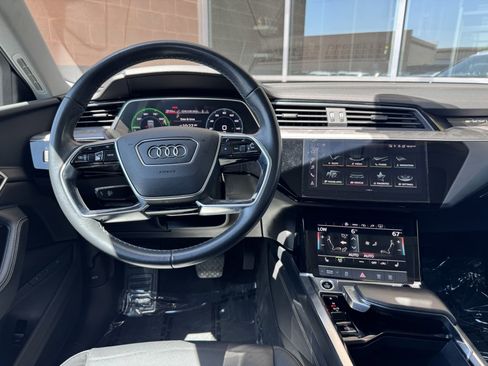 Used 2022 Audi e-tron Premium image 16
