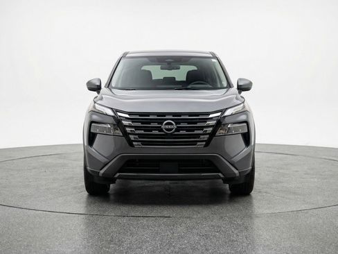 Used 2025 Nissan Rogue SV AWD/4WD image 2