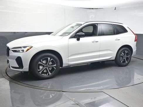 New 2026 Volvo XC60 B5 Core image 4
