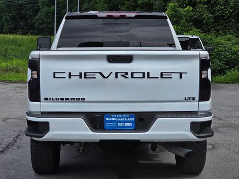 Used 2021 Chevrolet Silverado 2500 LTZ w/ LTZ Plus Package AWD/4WD image 6