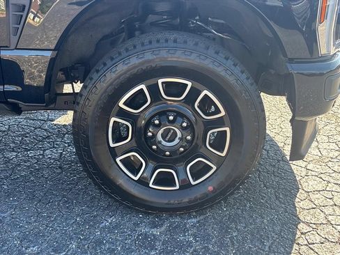 Used 2025 Ford F250 Platinum AWD/4WD image 11
