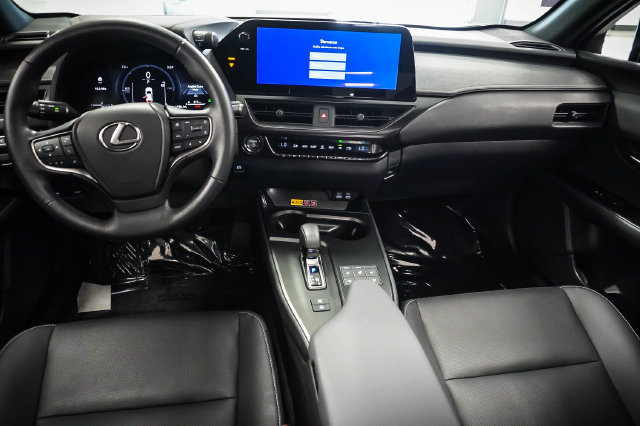 Certified 2025 Lexus UX 300h FWD w/ Accessory Package (Z2) image 19