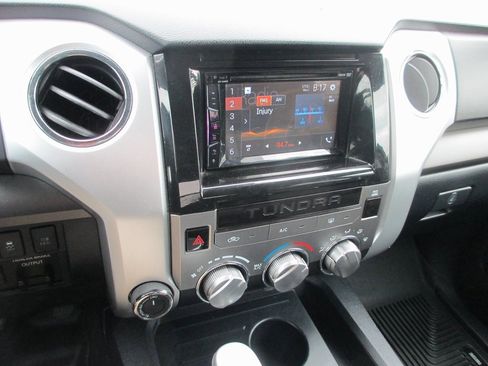 Used 2018 Toyota Tundra SR5 w/ TRD Off Road Package image 25