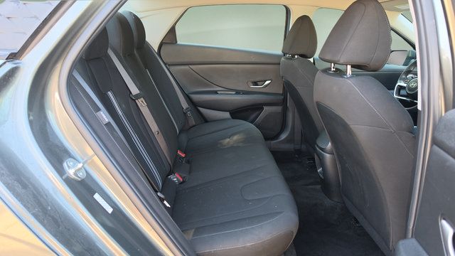 Used 2024 Hyundai Elantra SEL FWD image 13