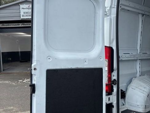 Used 2023 RAM ProMaster 2500 image 15