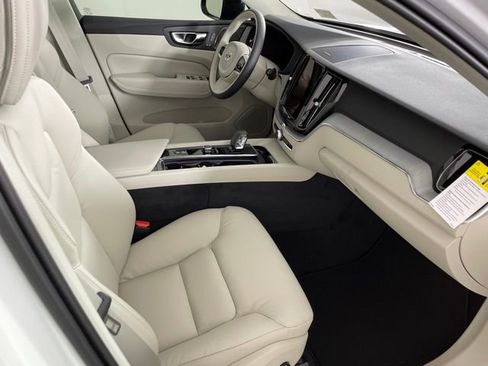 Certified 2024 Volvo XC60 T8 Plus w/ Protection Package Premier image 42