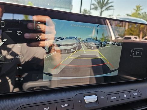 New 2025 Kia K4 EX image 18