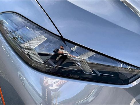 Used 2024 BMW X5 M60i image 28