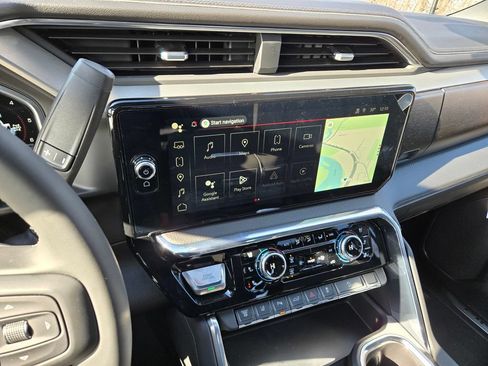 New 2026 GMC Sierra 3500 Denali w/ Denali Reserve Package AWD/4WD image 6