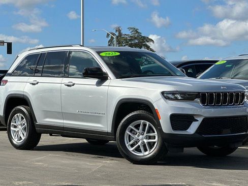 New 2025 Jeep Grand Cherokee Laredo X w/ Luxury Tech Group I image 2