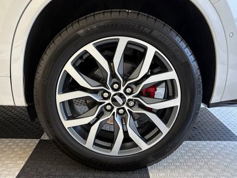 Used 2024 Cadillac XT6 Sport w/ Technology Package AWD/4WD image 13