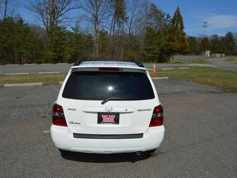 Used 2004 Toyota Highlander Limited AWD/4WD image 10