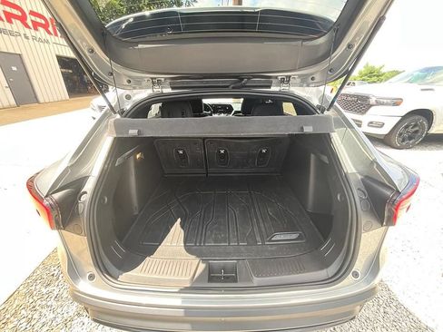 Used 2024 Chevrolet Trax RS w/ Sunroof Package FWD image 8