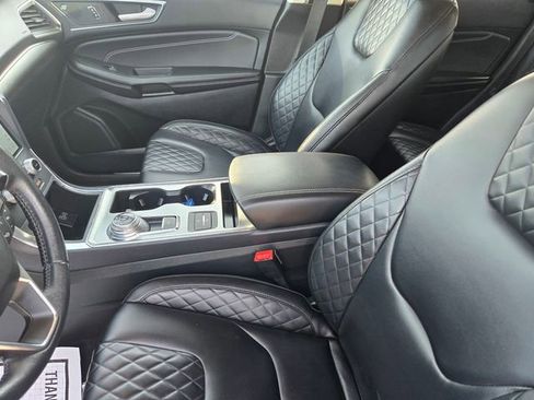 Certified 2023 Ford Edge Titanium image 6