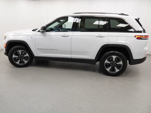 Certified 2024 Jeep Grand Cherokee Limited 4xe AWD/4WD image 26