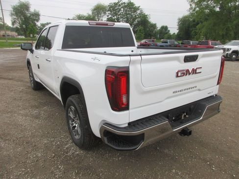 New 2026 GMC Sierra 1500 SLT AWD/4WD image 7