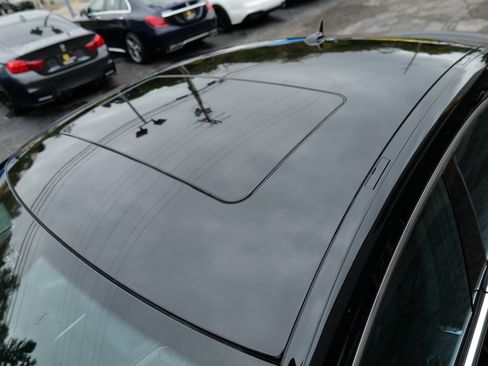 Used 2007 Mercedes-Benz CLS 63 AMG w/ P2 Pkg image 81