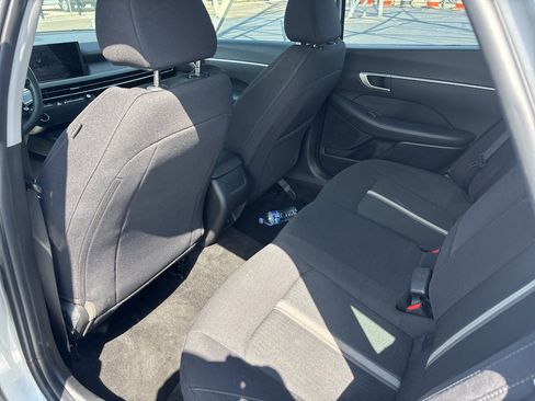 Used 2025 Hyundai Sonata SEL FWD image 4
