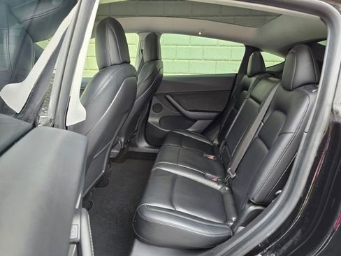 Used 2021 Tesla Model Y Long Range image 22