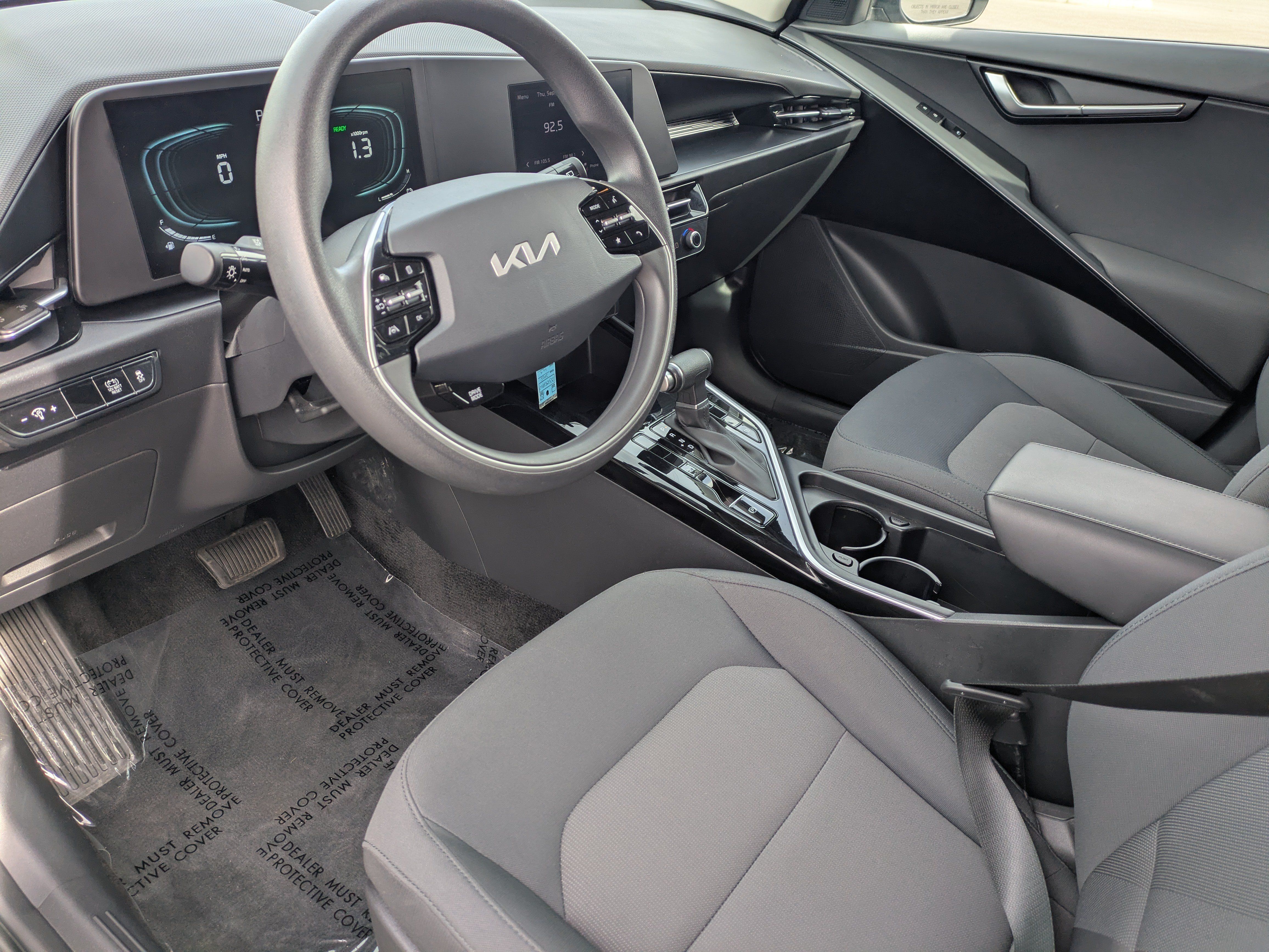 Certified 2025 Kia Niro LX FWD image 24