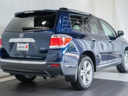Used 2012 Toyota Highlander Limited w/ Tow Pkg AWD/4WD image 4
