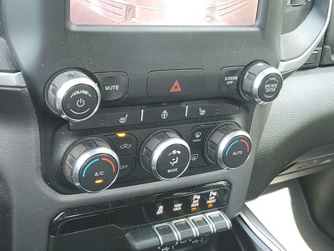 Used 2019 RAM 1500 Big Horn AWD/4WD image 28