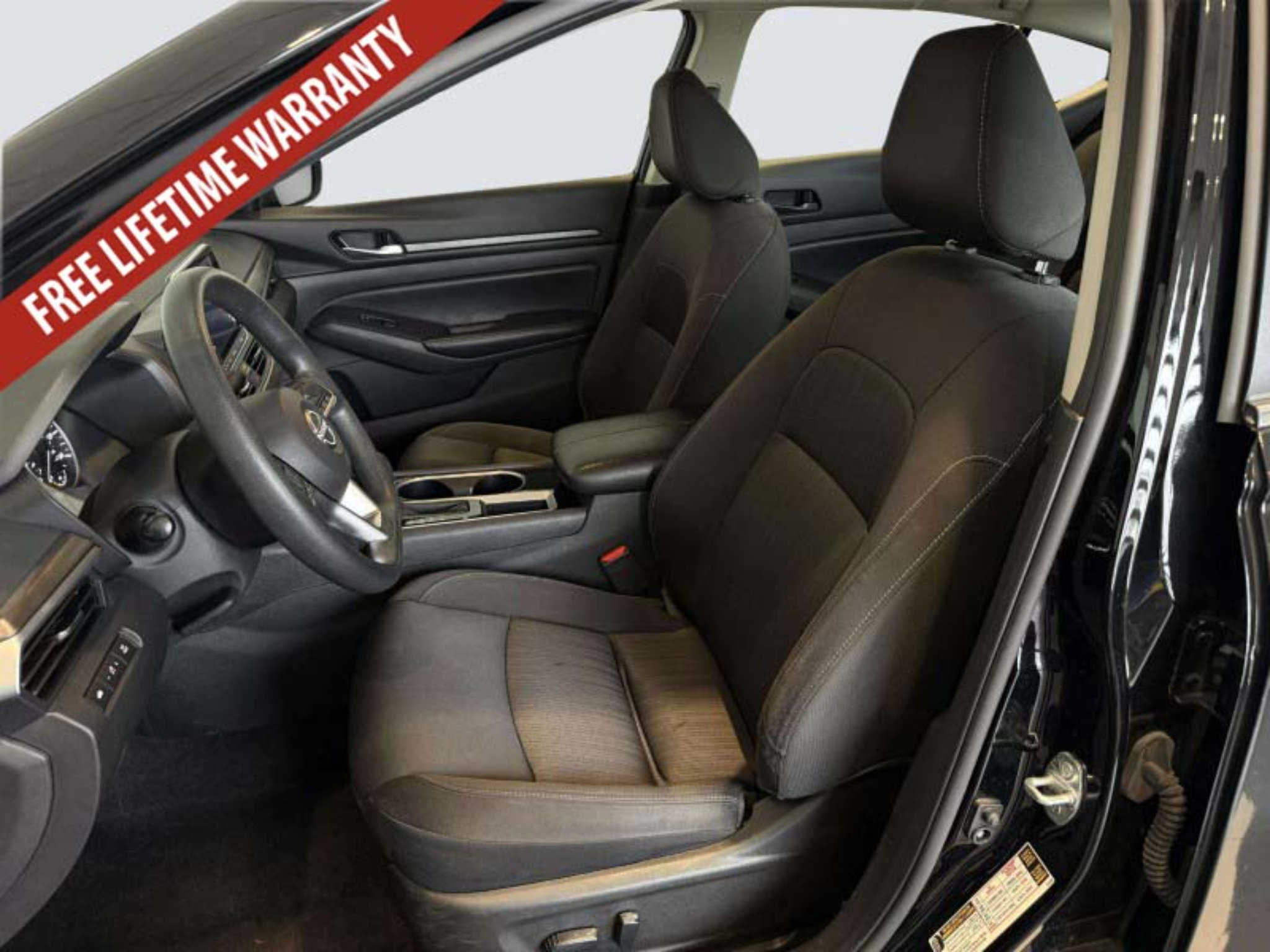 Used 2024 Nissan Altima 2.5 SV FWD image 28
