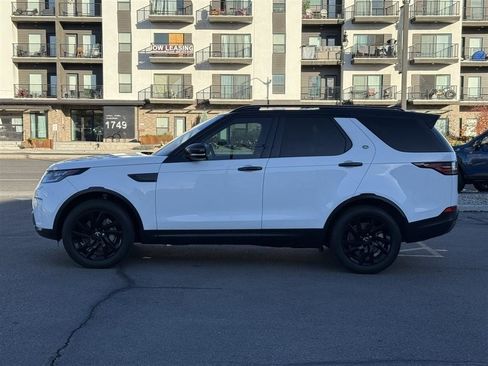 Used 2020 Land Rover Discovery HSE Luxury AWD/4WD image 4