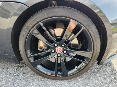 Used 2017 Jaguar F-TYPE Coupe image 7