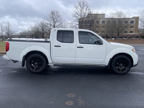 Used 2019 Nissan Frontier SV w/ Value Truck Package image 10