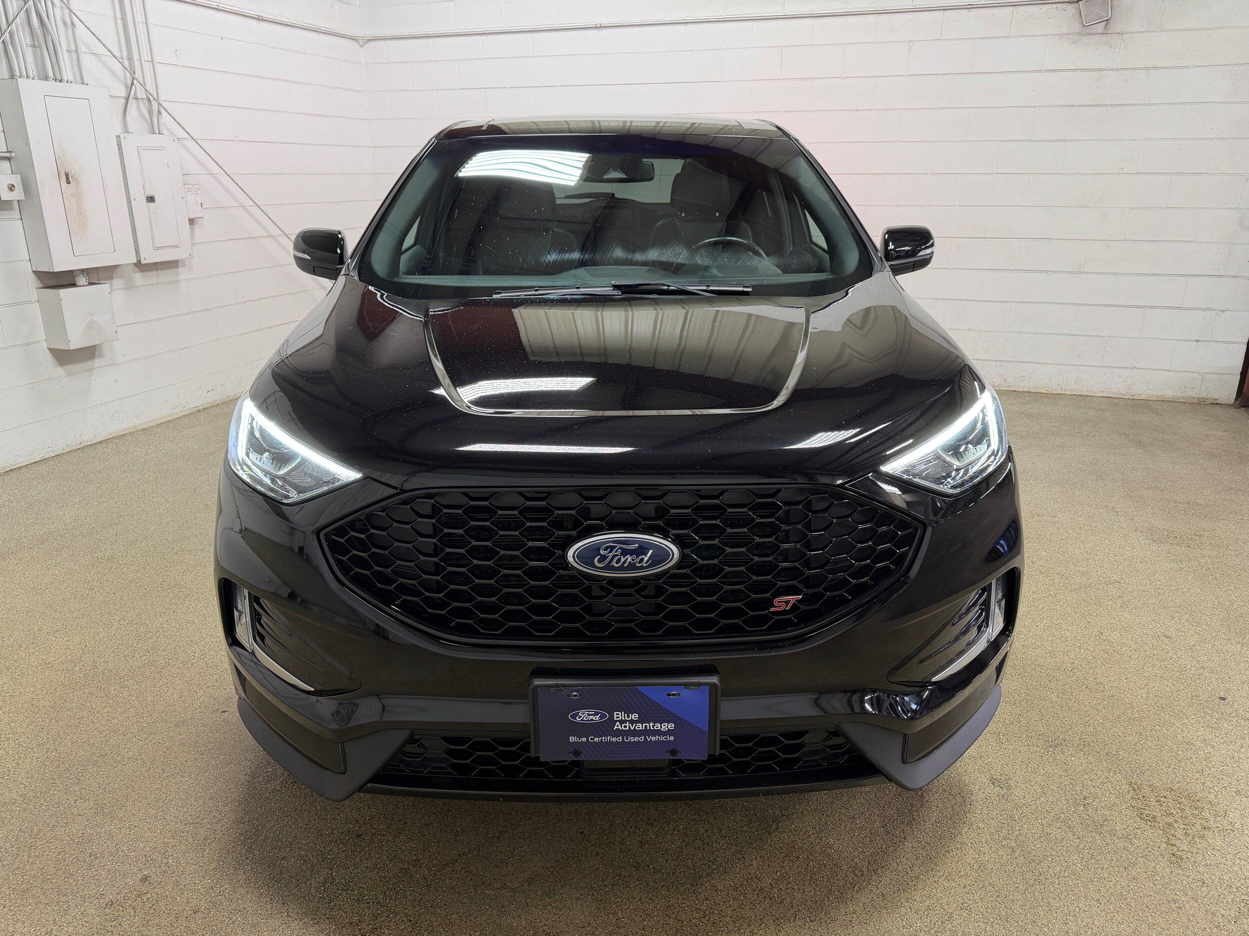 Certified 2020 Ford Edge ST w/ Cold Weather Package AWD/4WD image 33