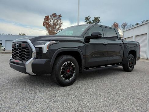 Used 2022 Toyota Tundra SR5 image 2