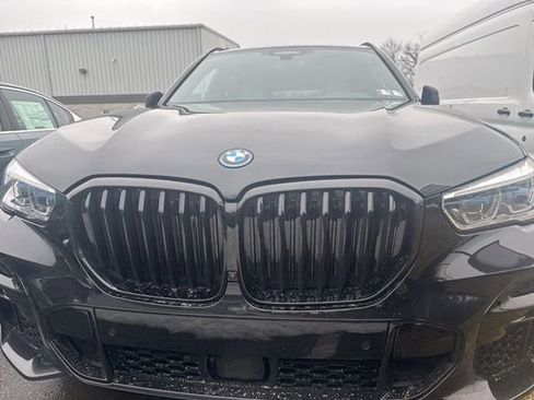 Certified 2023 BMW X5 xDrive45e w/ Executive Package image 3