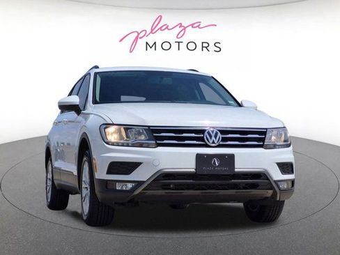 Used 2018 Volkswagen Tiguan S FWD image 3