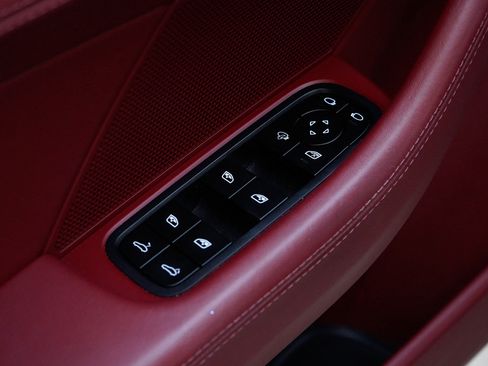 Used 2023 Porsche Panamera 4 Platinum Edition AWD/4WD image 24