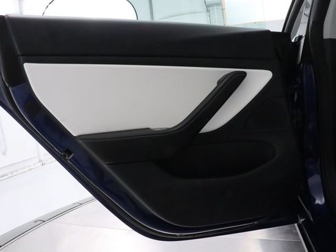 Used 2020 Tesla Model 3 Long Range AWD/4WD image 31