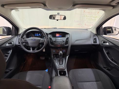 Used 2018 Ford Focus SE FWD image 20