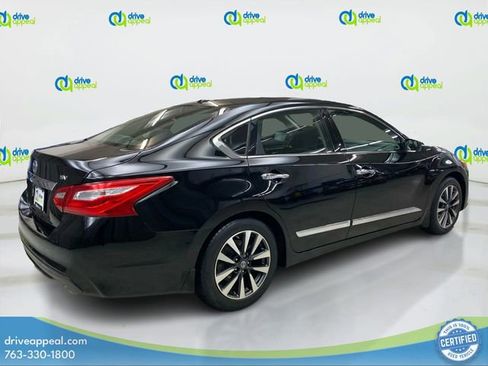 Used 2017 Nissan Altima 2.5 SV image 5