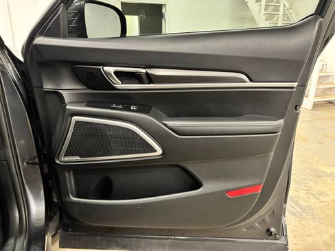 Used 2024 Kia Telluride S w/ S Sunroof Package FWD image 22