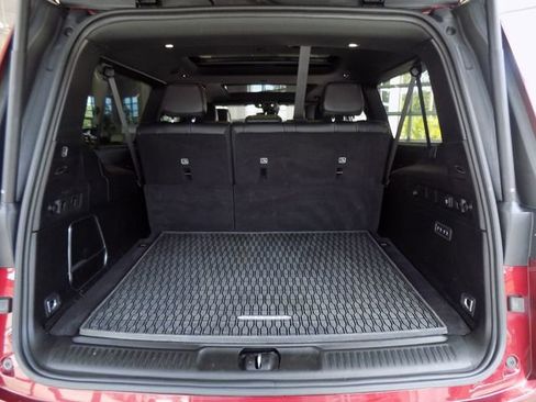 Certified 2024 Jeep Wagoneer L 4WD w/ Premium Group I image 31