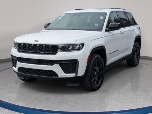 New 2026 Jeep Grand Cherokee Altitude AWD/4WD image 1