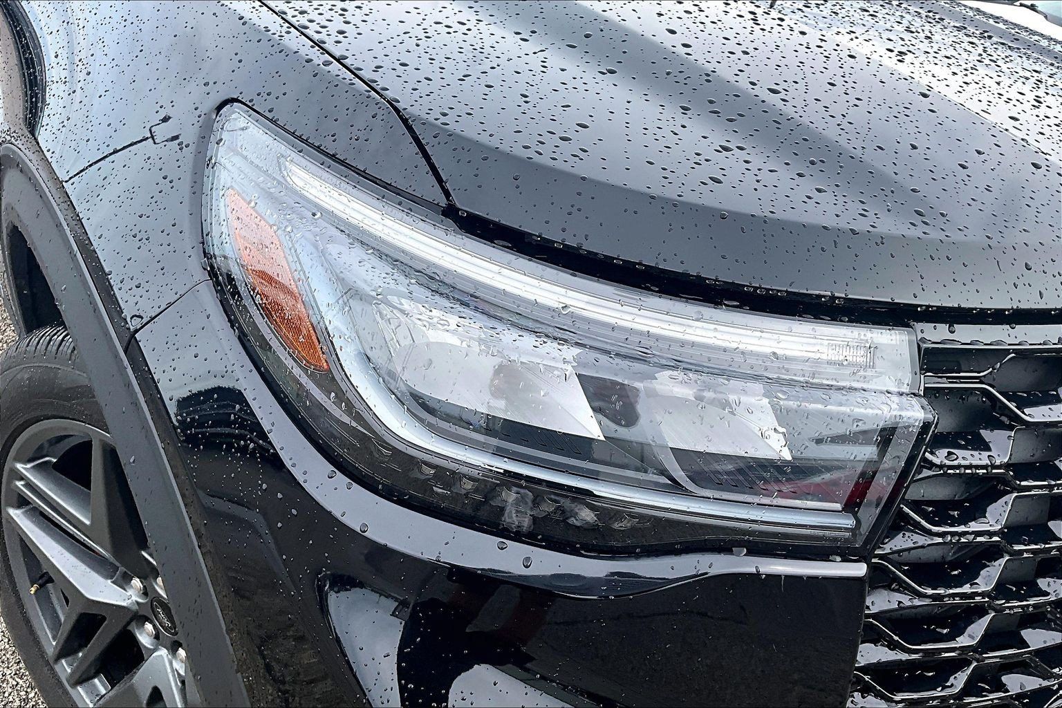 Used 2025 Ford Explorer ST RWD image 28