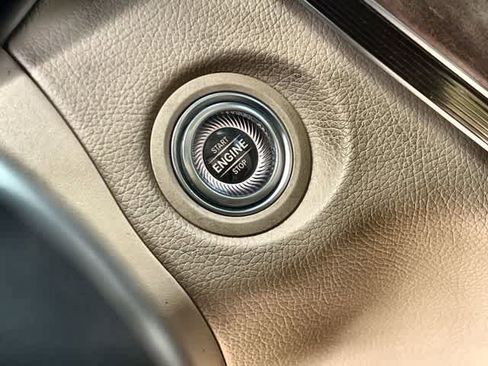 Used 2022 Mercedes-Benz GLC 300 4MATIC image 28
